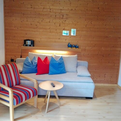 Apartament la etaj cu vedere spre munte cu 2 camere pentru 4 pers.