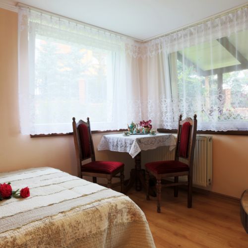 Camera dubla cu balcon cu grup sanitar