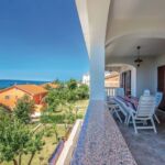 Apartman s klimatizací pro 6 os. se 3 ložnicemi s výhledem na moře A-15946-a