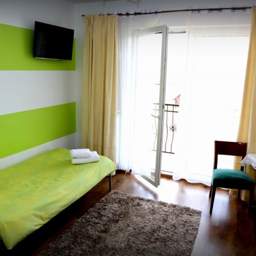 Apartament cu balcon cu baie cu 2 camere pentru 5 pers.