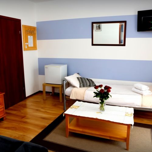 Apartament cu balcon cu baie cu 2 camere pentru 5 pers.