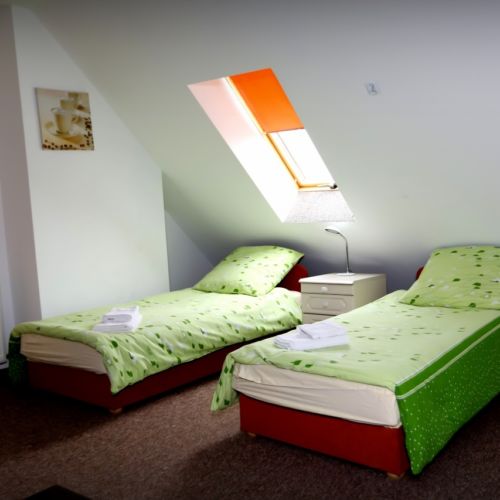 Apartament studio cu bucătărie proprie cu 2 camere pentru 8 pers.