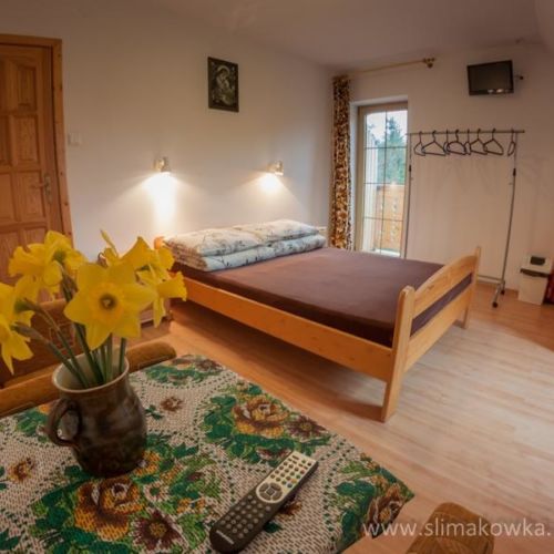 Twin Room with Shared Bathroom