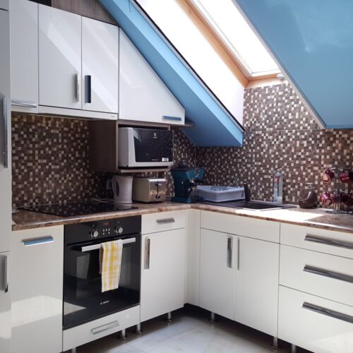 Apartament lux la mansardă cu 5 camere pentru 11 pers. (se poate solicita pat suplimentar)