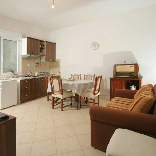 Garden View 2-Room Family Apartment for 4 Persons