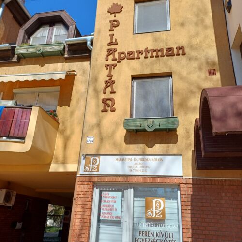 Apartament întreaga unitate cu baie comună cu 3 camere pentru 6 pers.