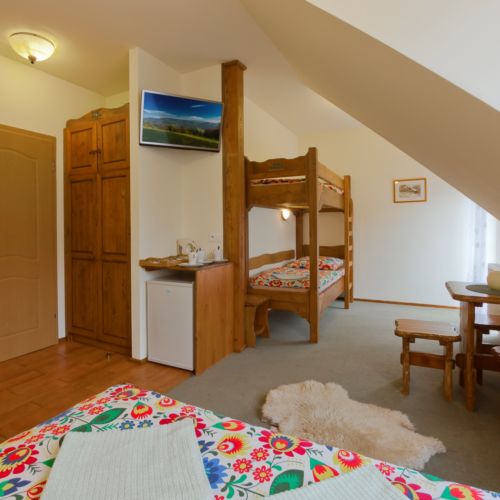 Pokój 4-osobowy z balkonem