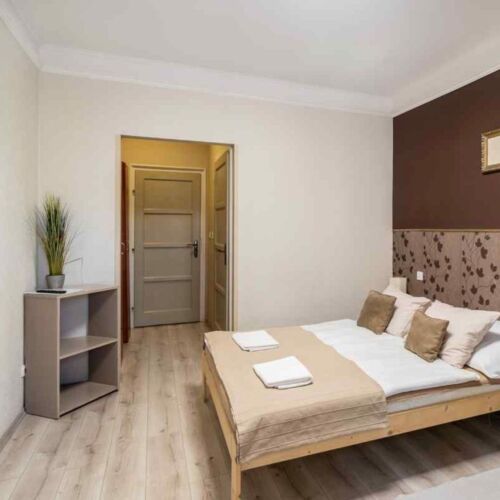 Ground Floor Twin Room with Garden