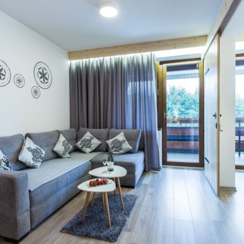 Apartament 4-osobowy na parterze z widokiem na góry z 2 pomieszczeniami sypialnianymi