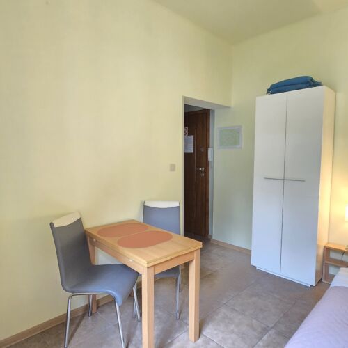 Upstairs 1-Room Apartment for 3 Persons with Kitchenette
