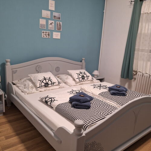 Apartament familial(ă) la parter pentru 6 pers. (se inchirieaza doar integral)