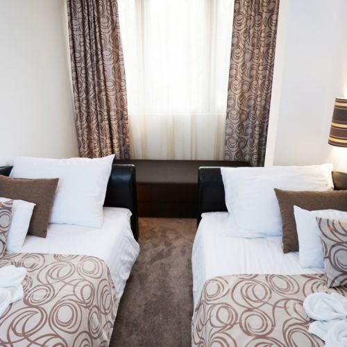 Standard Pokoj pro 3 os. s výhledem do dvora (s možností přistýlky)