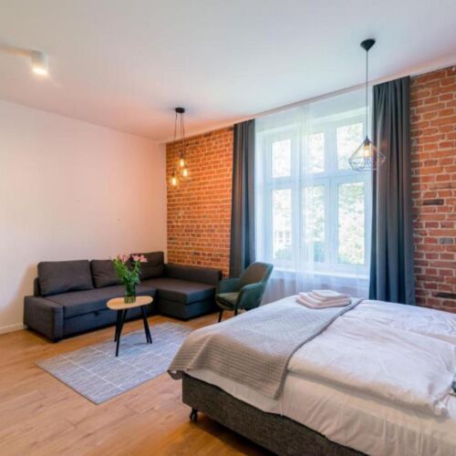 Pokój 4-osobowy ze wspólną łazienką z aneksem kuchennym