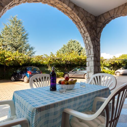 Pogled na more Tourist apartman za 4 osoba(e) sa 2 spavaće(om) sobe(om) (mogućnost dodavanja pomoćnog kreveta)