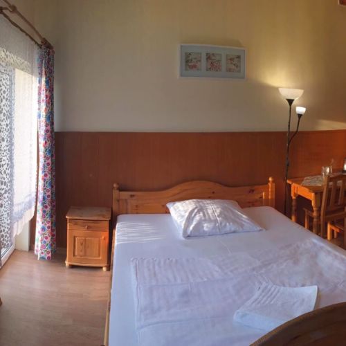 Double Room ensuite with LCD/Plasma TV