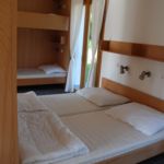 Familie 6-Bett-Zimmer mit Aussicht auf den Wald