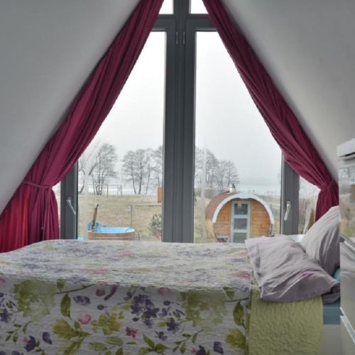 Casa de vacanta pentru 8 pers. (se inchirieaza doar integral)