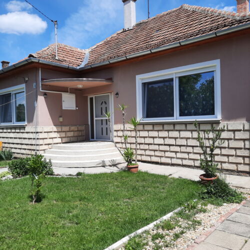 Casă de vacanță standard romantică pentru 6 pers. (se inchirieaza doar integral) (se poate solicita pat suplimentar)