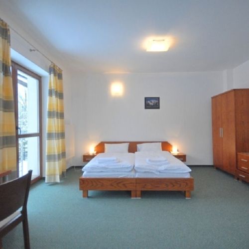 Standard Mountain View Twin Room