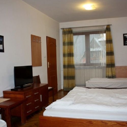 Standard Mountain View Quadruple Room