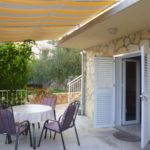 Apartament la parter cu terasa cu 1 camera pentru 2 pers.