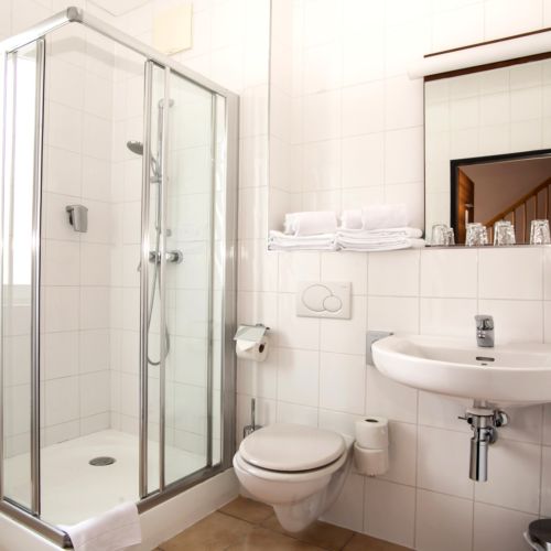 Pokoj s galérií s koupelnou pro 4 os. (s možností přistýlky)