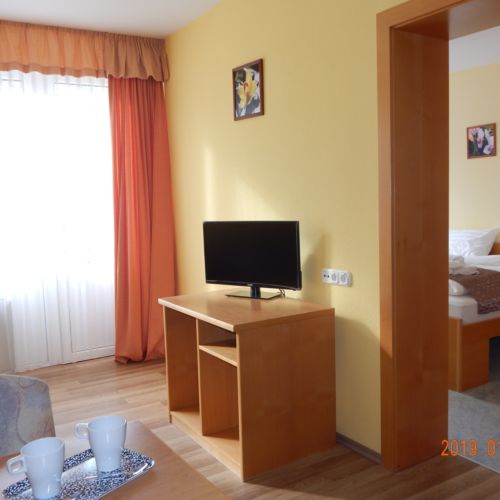 Apartament 2-osobowy na parterze z widokiem na las z 1 pomieszczeniem sypialnianym (możliwa dostawka)