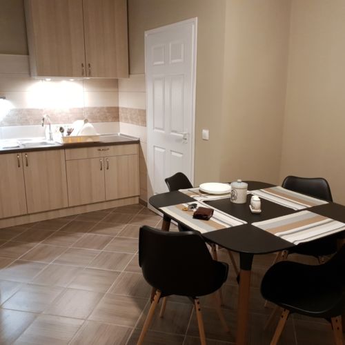 Rodinný Apartman pro 5 os. se 2 ložnicemi přízemní