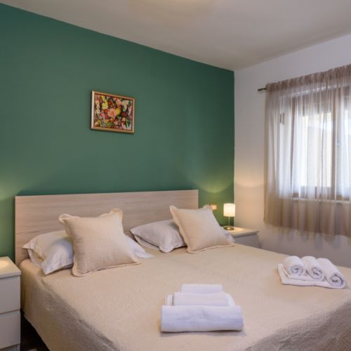 Ground Floor Romantic 1-Room Apartment for 2 Persons (extra beds available)