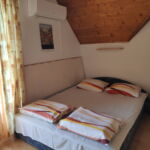 Panorámás emeleti 3 fős apartman 1 hálótérrel