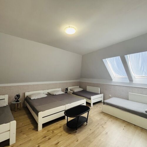 Camera standard familial(ă) pentru 5 pers.