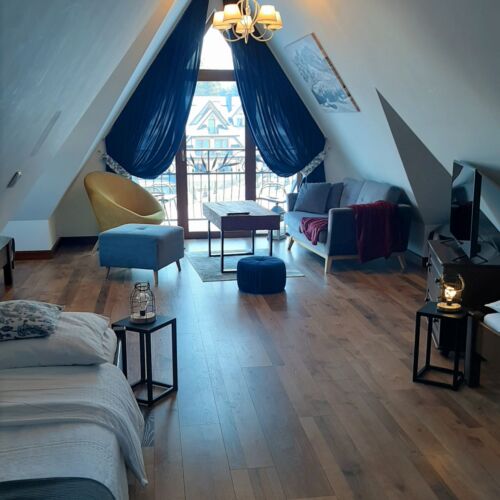 Pokój 5-osobowy na poddaszu Standard Plus