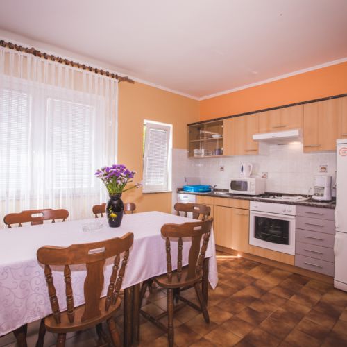 Apartament 6-osobowy na parterze Classic z 3 pomieszczeniami sypialnianymi