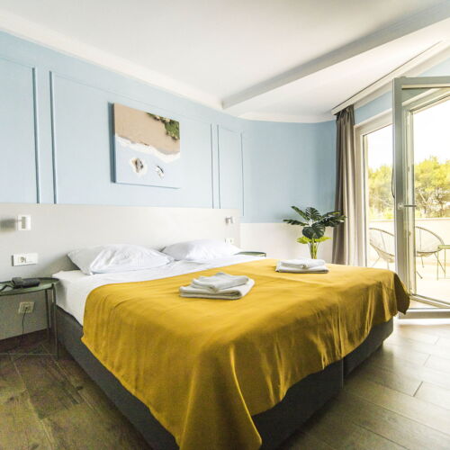 Camera dubla standard cu vedere spre mare