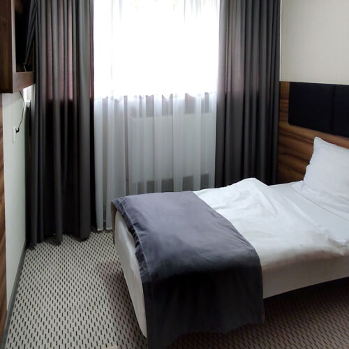 Standard Twin Room with Bathroom
