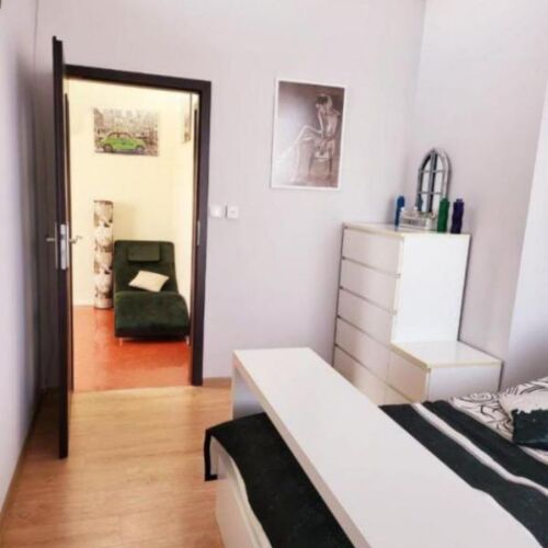 Apartament deluxe la etaj cu 2 camere pentru 4 pers. (se poate solicita pat suplimentar)