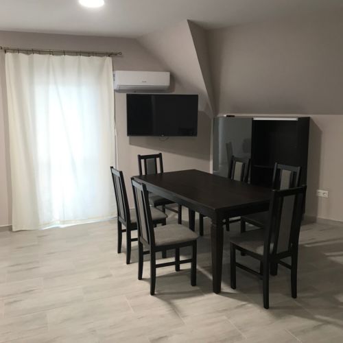 Yard View Grand 2-Room Apartment for 6 Persons
