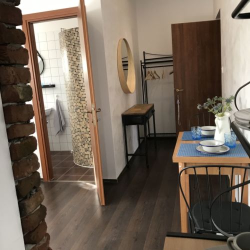 Apartament art cu vedere spre lac cu 1 camera pentru 2 pers.