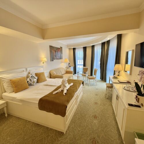 Emeleti Családi franciaágyas szoba (pótágyazható)