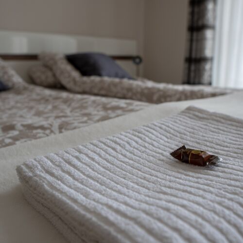 Camera dubla la etaj cu balcon