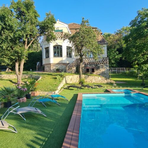 River View Whole House Villa for 10 Persons (extra beds available)