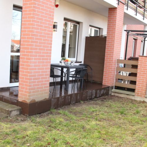 Apartament 4-osobowy na parterze z dostępem do ogrodu z 2 pomieszczeniami sypialnianymi