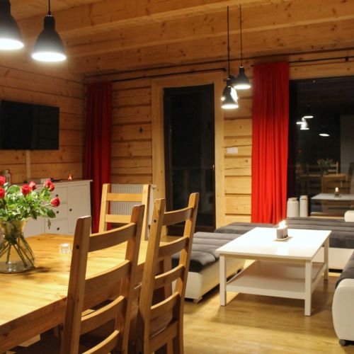 Domek drewniany 8-osobowy z widokiem na las