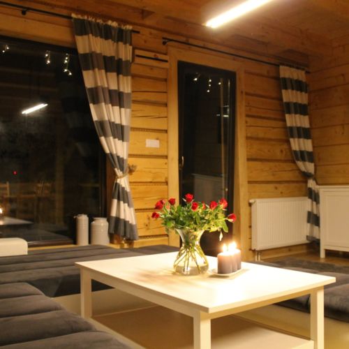 Domek drewniany 8-osobowy z widokiem na las