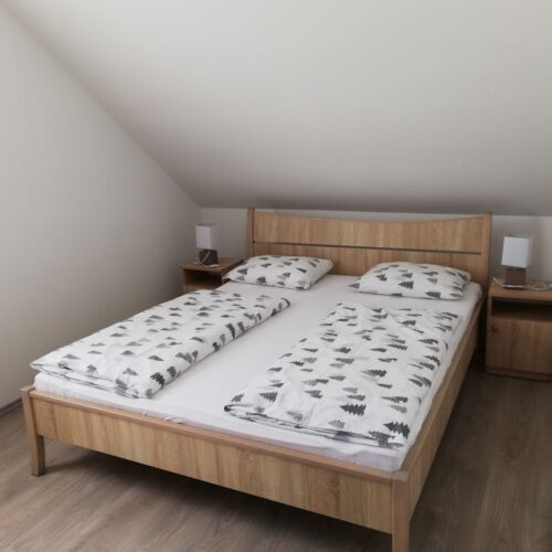 Apartament standard cu balcon cu 2 camere pentru 3 pers.