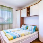 Tourist Apartman s manželskou postelí s 1 ložnicí na poschodí (s možností přistýlky)
