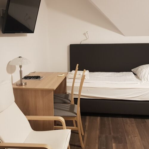 Pokój 3-osobowy z łazienką z klimatyzacją