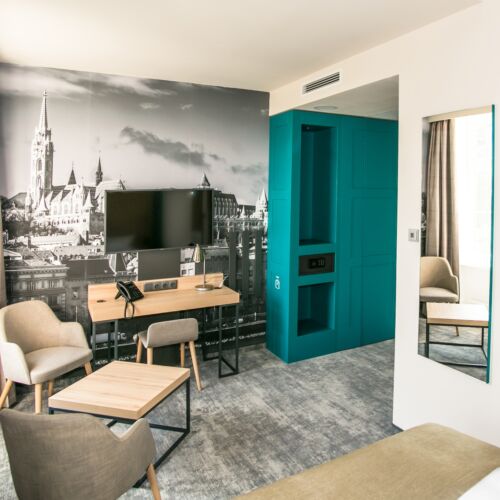 Camera single standard la etaj