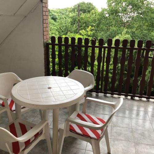 Whole House Summer House for 8 Persons (extra bed available)