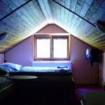 Tetőtéri ötágyas szoba